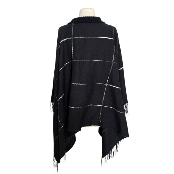 NEW DKNY Womens Window Pane Fringe Poncho Sweater Black Super Soft & Cozy! - Picture 5 of 8